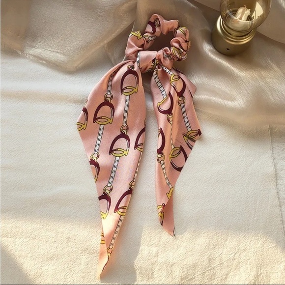 Accessories - Vintage Retro Designer Inspired Long Hanging Scrunchie in Pink